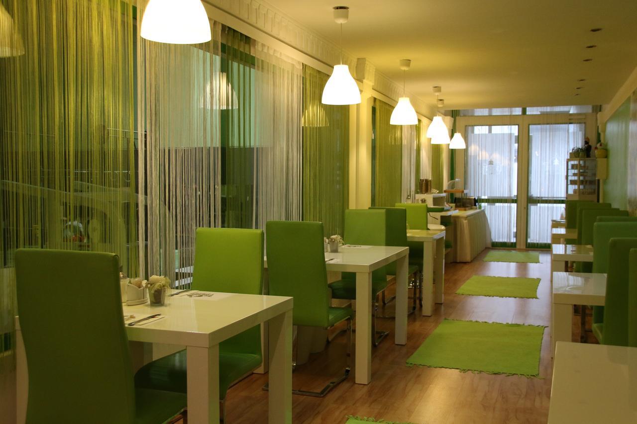 Hotel Freizeittempel Винер-Нойштадт Экстерьер фото