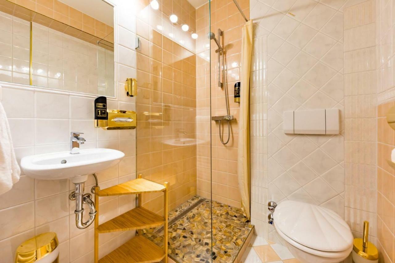 Hotel Freizeittempel Винер-Нойштадт Экстерьер фото
